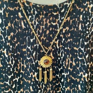 Vintage 1970’s 24” Gold Tone Rope Chain Medallion Pendant Auburn Stone, Tassels